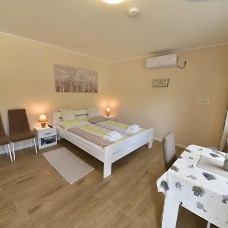 Apartment Lea *